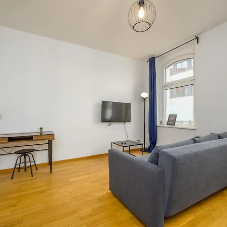 Arbio I Retro Near Hauptbahnhof *